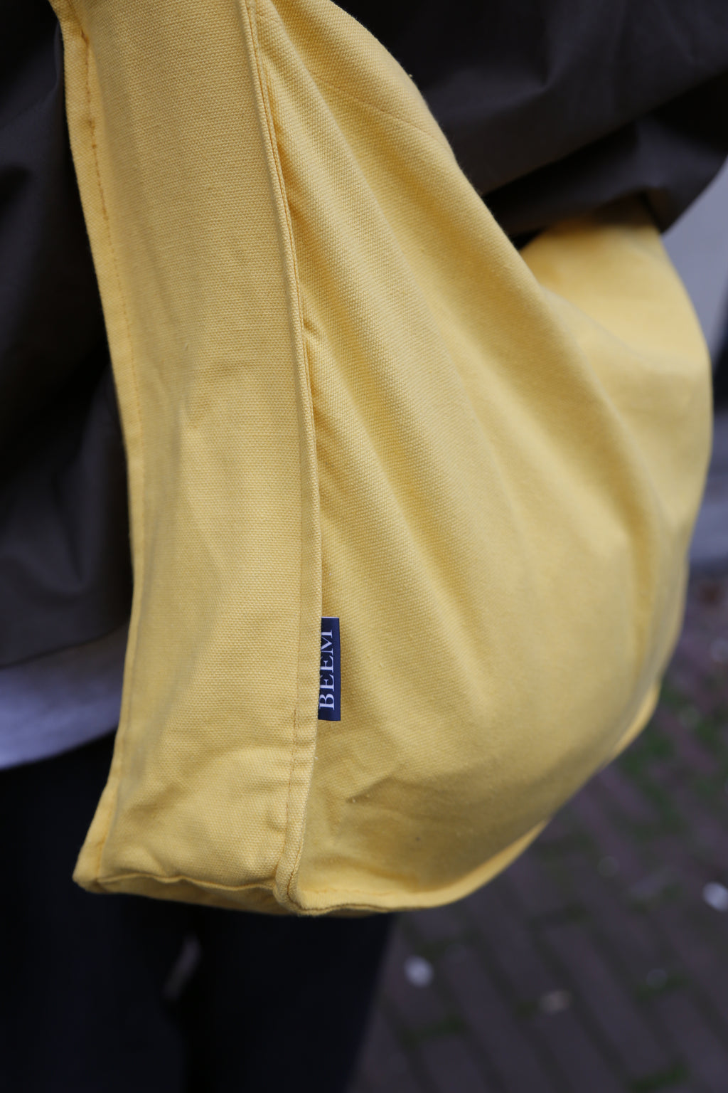 CLASSIC CROSSBODY — SUNSHINE YELLOW