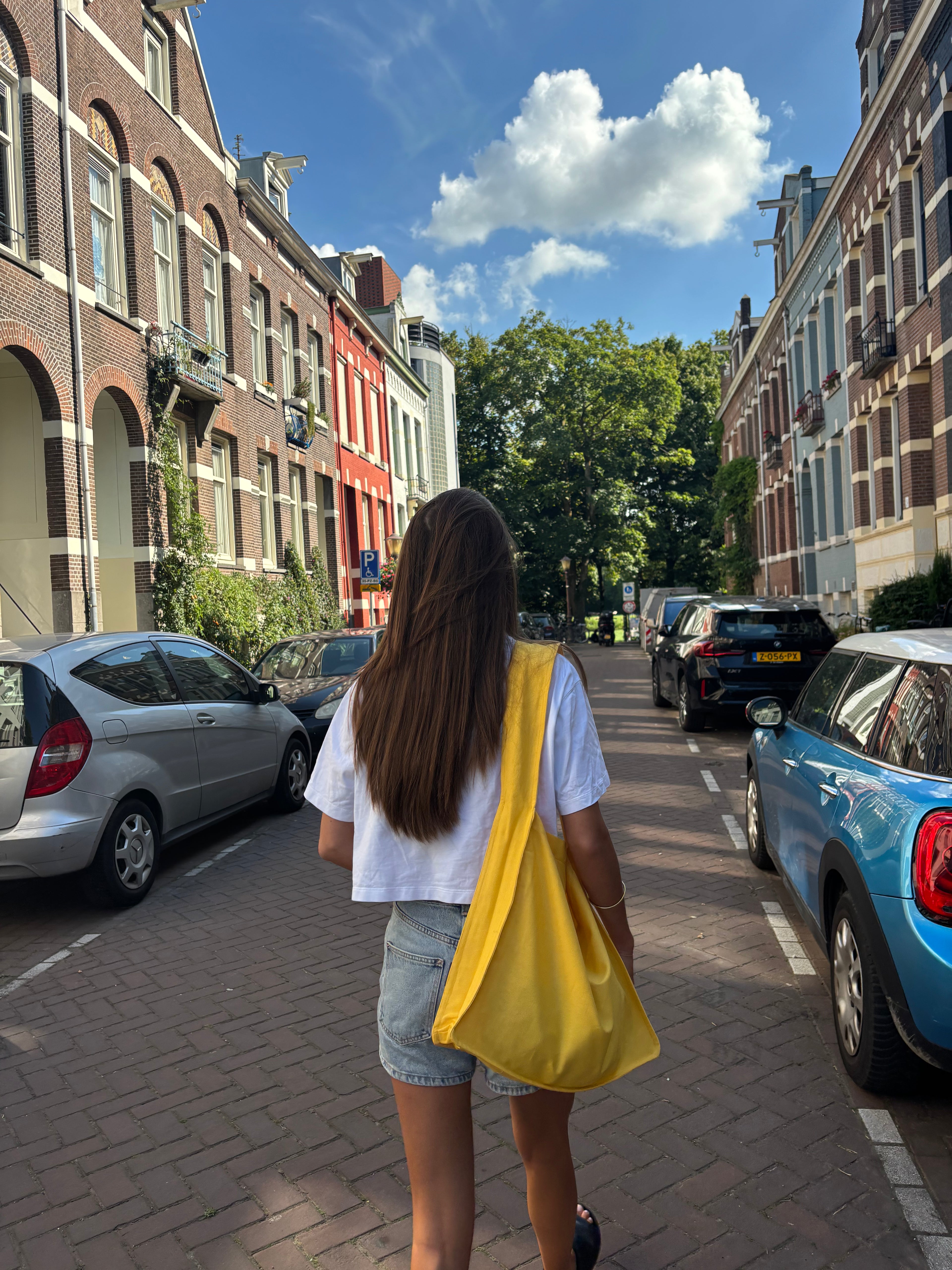 CLASSIC CROSSBODY - SUNSHINE YELLOW