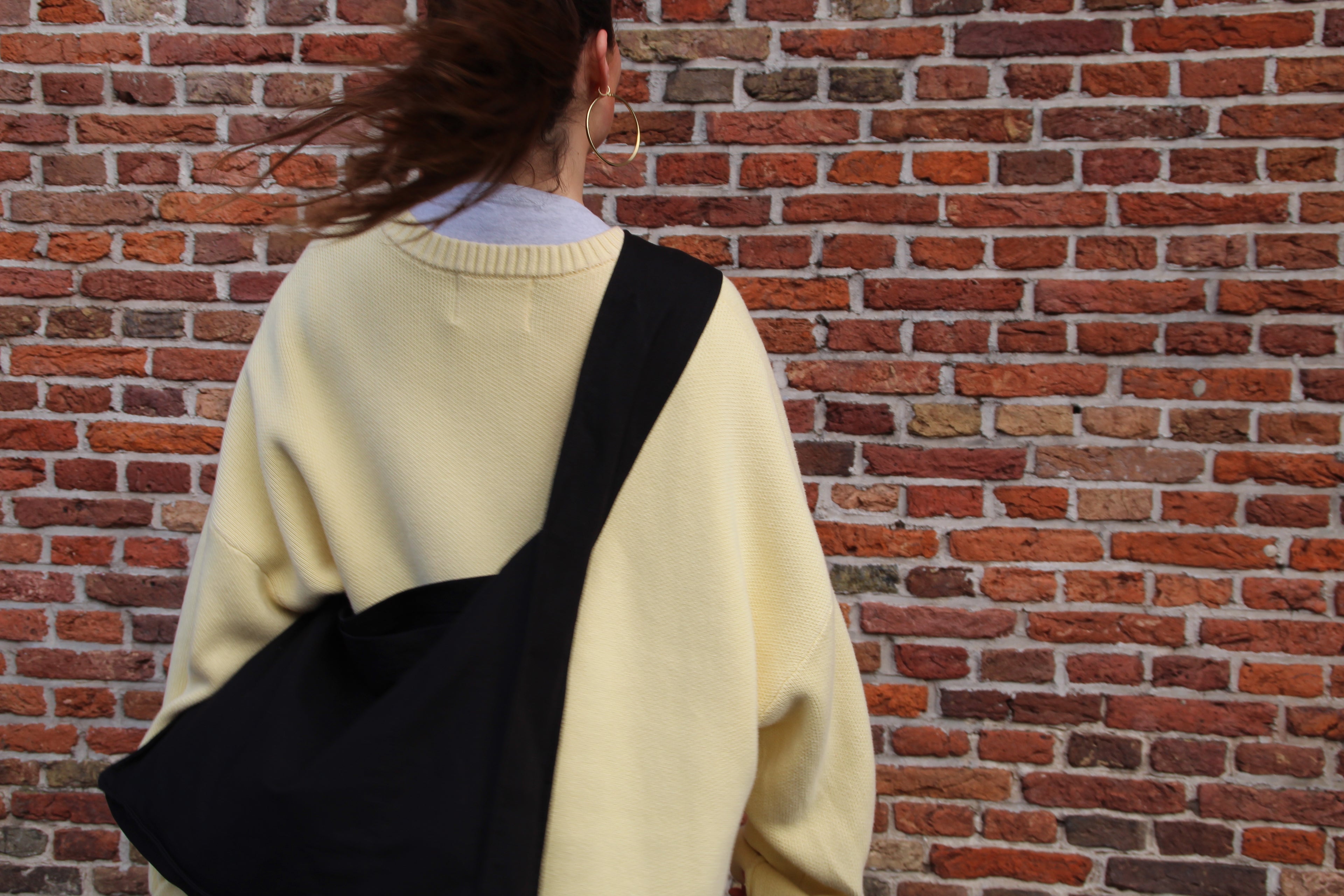 CLASSIC CROSSBODY - BASIC BLACK